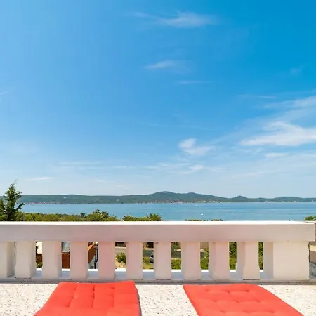 Apartment Cro Behar 2